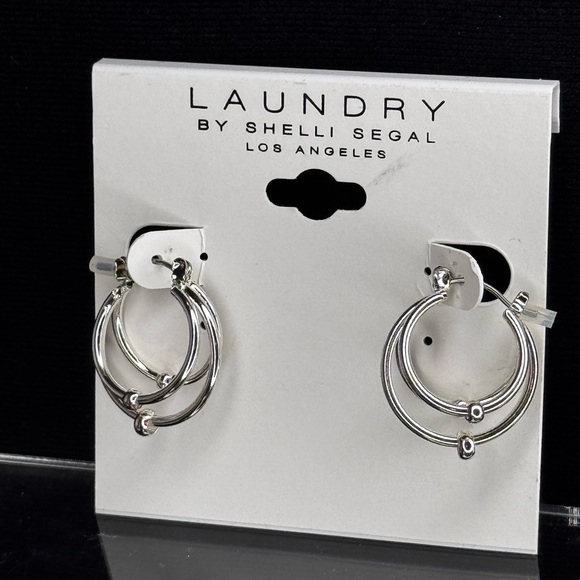 Laundry by Shelli Segal Silver Hoop Earrings - NWT .75 inch approx - Picture 2 of 7